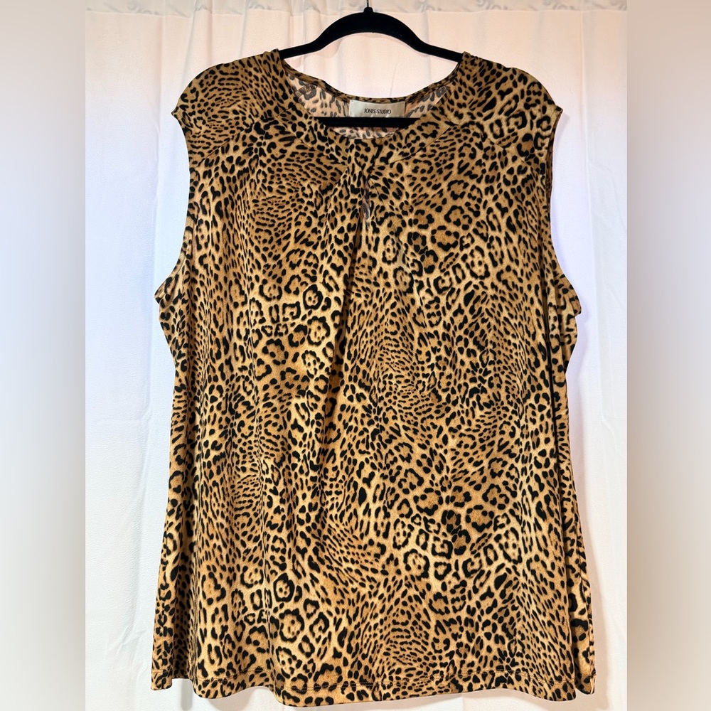 Jones Studio Leopard Print Sleeveless Blouse